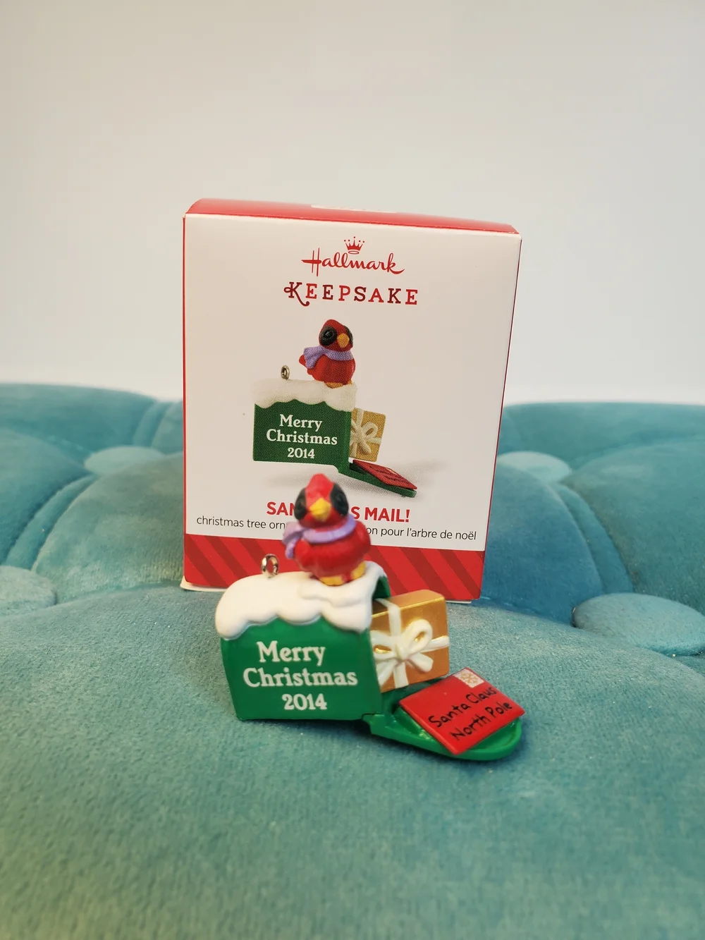 2014 Hallmark Keepsake Mini Ornament Santa Has Mail QXM8523